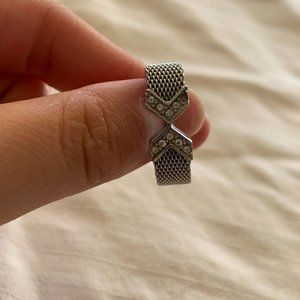 NWOT X-Shaped Ring